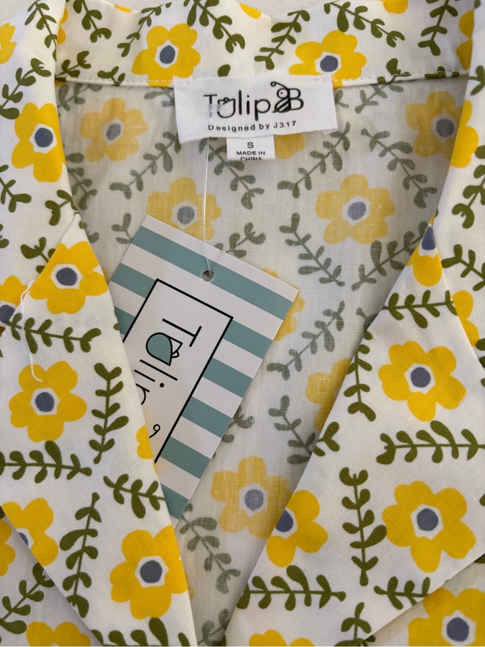 Tulip B Button-down Floral Top - S - Picture 4 of 7